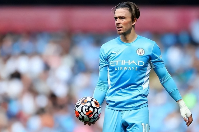 曼城今晚完成体检，志在社区盾名次提升，目标明确，更衣室氛围转暖的简单介绍