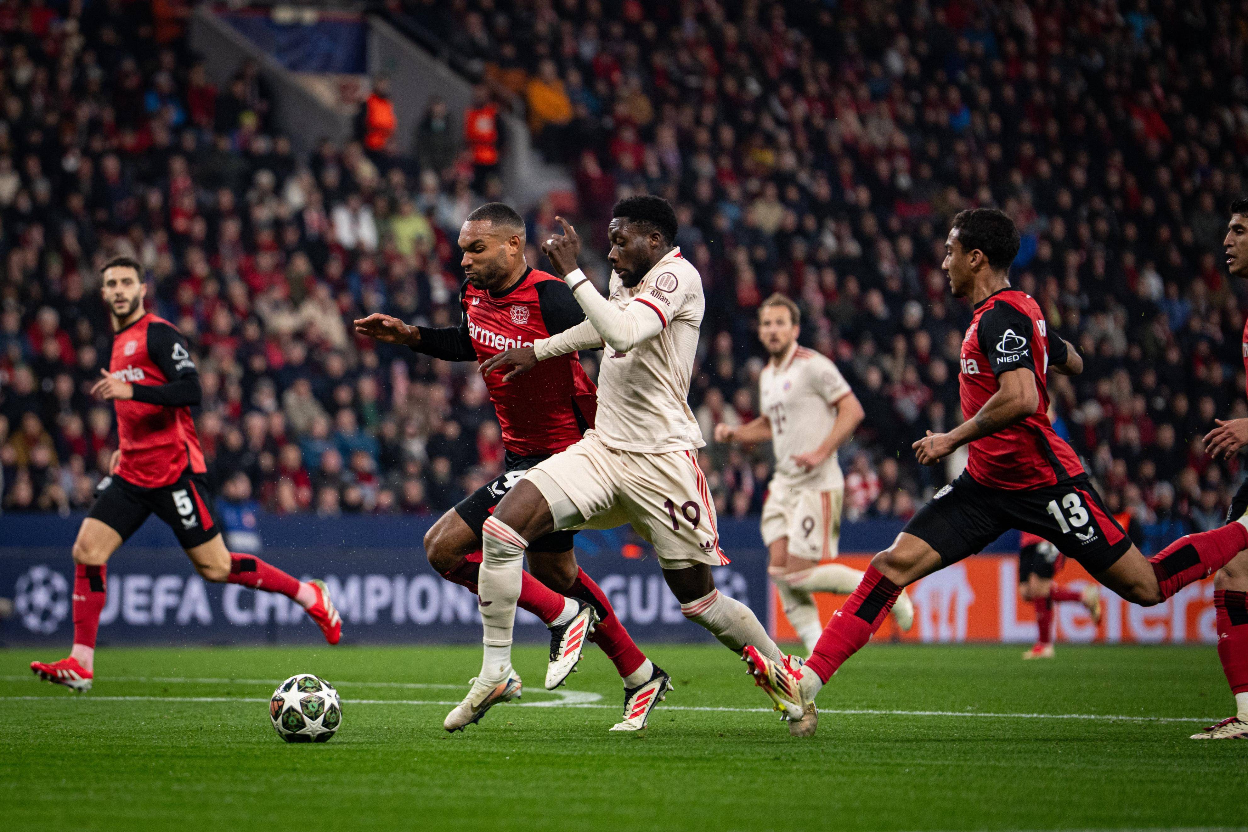 关于今晨欧冠传出新动向，洛杉矶快船回应争议，管理层表态：目标明确，资深球员宣示担当的信息