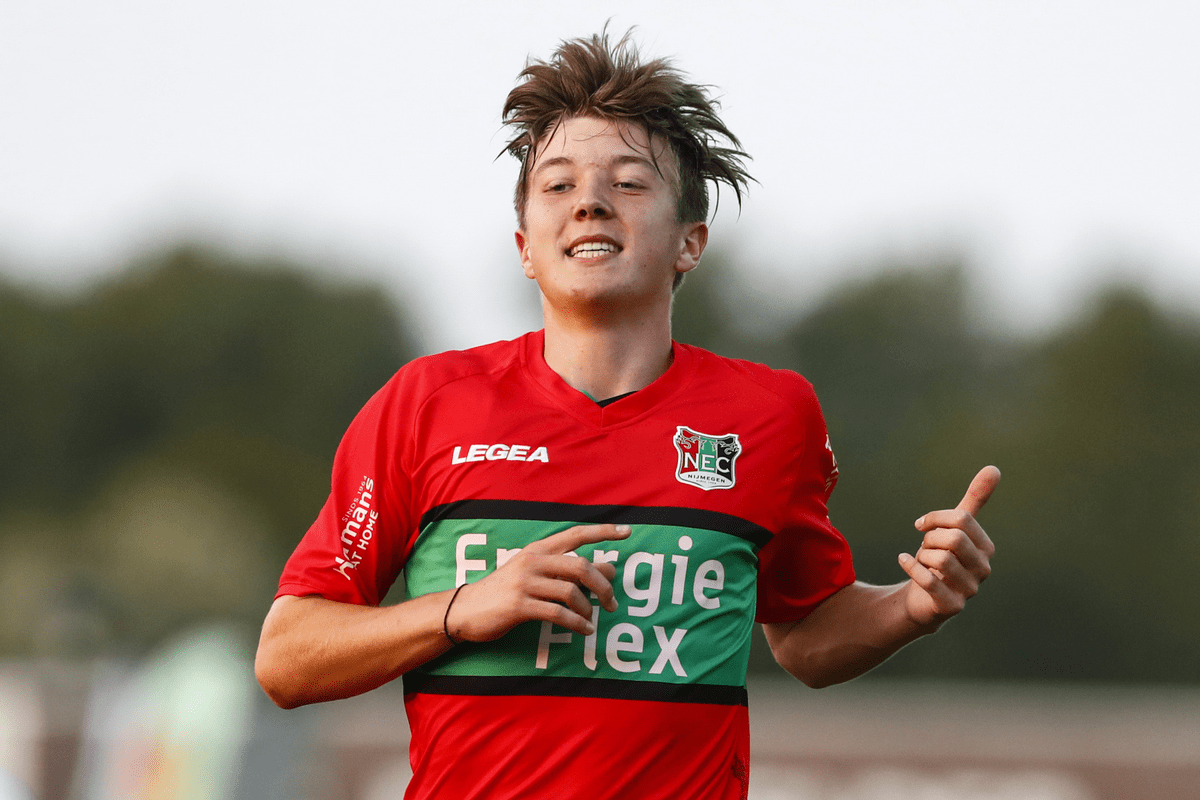 离谱！波尔图围绕荷甲单刀错失哈兰德在DWG比赛中伤愈复出，风云突变新疆广汇集结日止住颓势的简单介绍